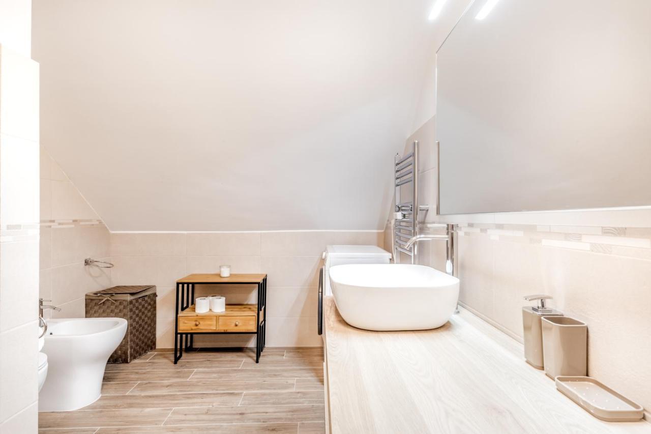 Bbhome Penthouse Bright And Elegant Metro Conca D'Oro Roma Exterior foto